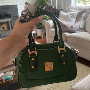 Small hand bag - MCM
